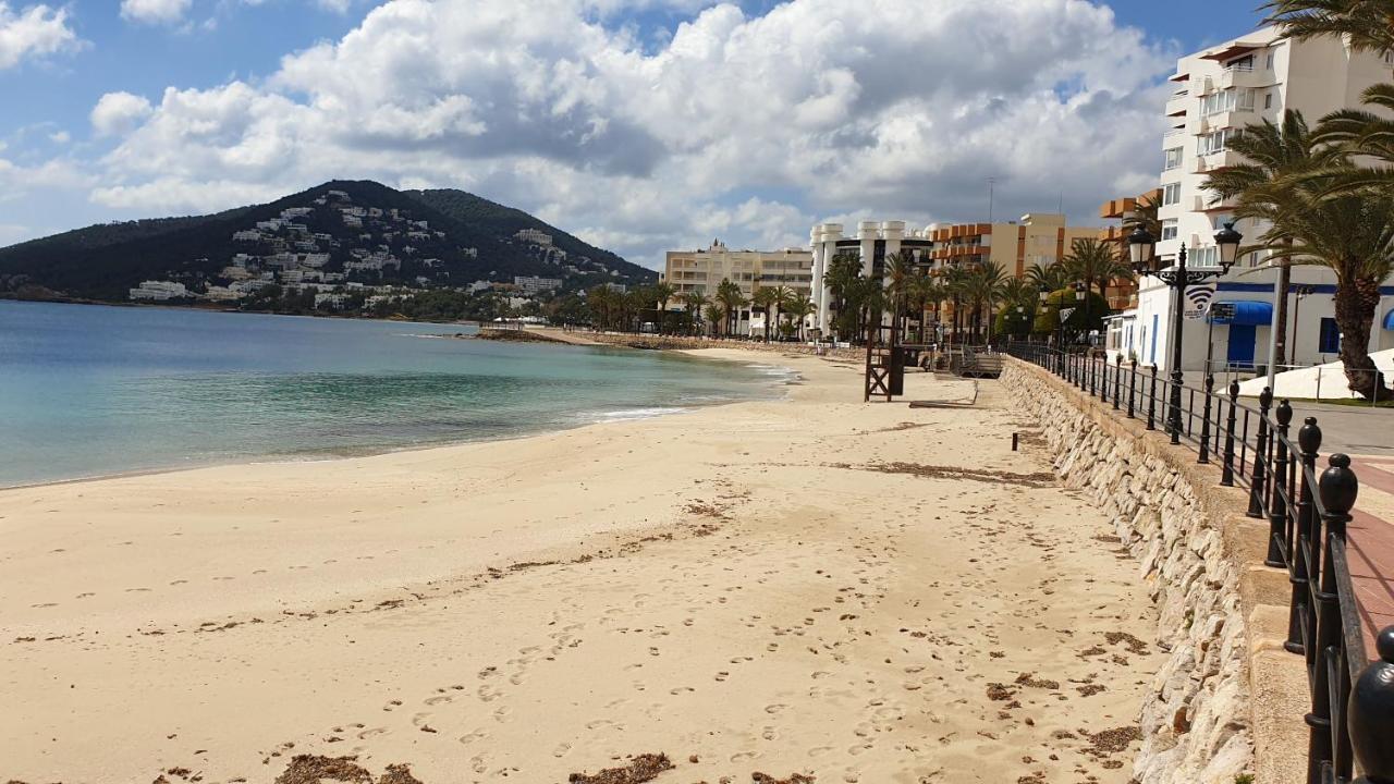 Hotel Hostal Mayol à Santa Eulària des Riu Extérieur photo